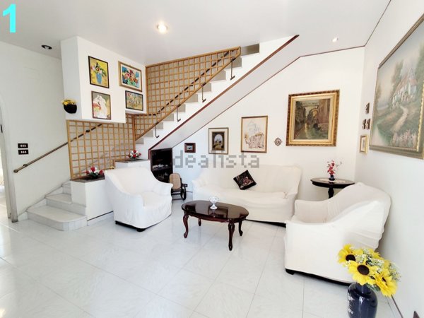 appartamento in vendita a Palermo in zona Politeama