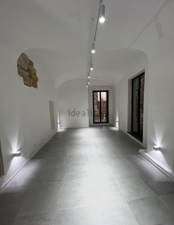 ufficio in vendita a Palermo in zona Centro storico