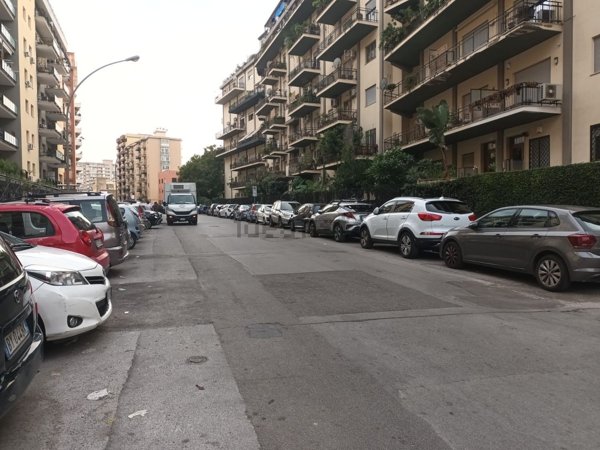 locale di sgombero in vendita a Palermo in zona Uditore