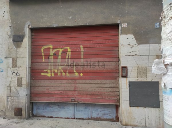 locale di sgombero in vendita a Palermo in zona Oreto