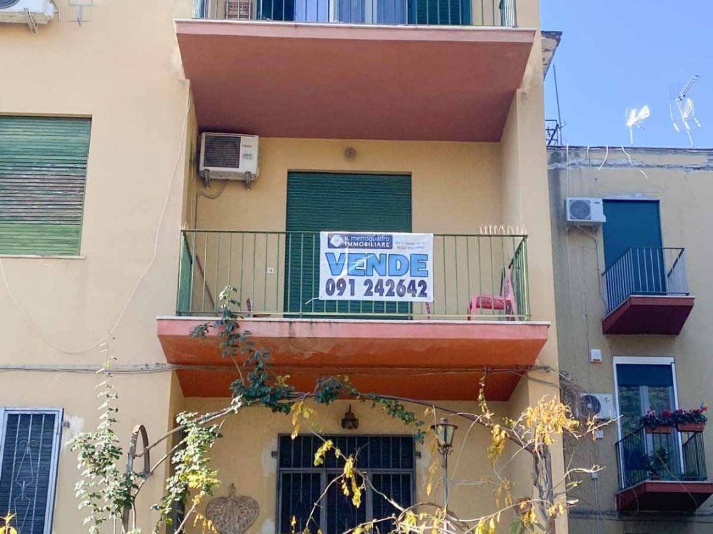 appartamento in vendita a Palermo in zona Malaspina/Palagonia
