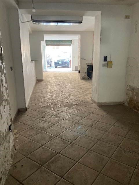 locale commerciale in vendita a Palermo
