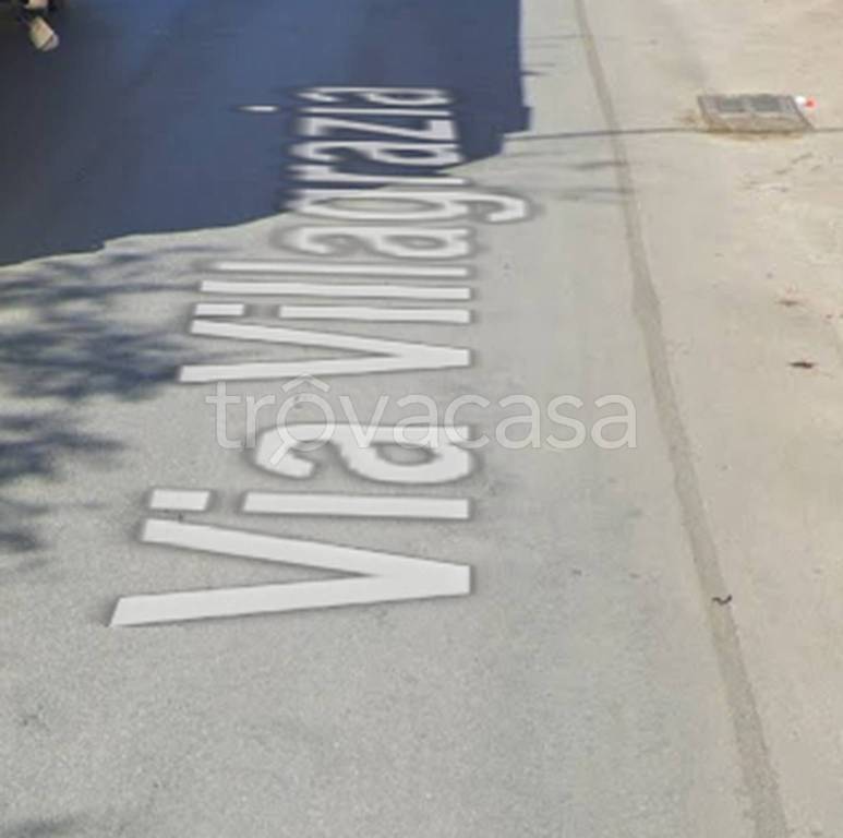 negozio in vendita a Palermo in zona Villagrazia/Falsomiele