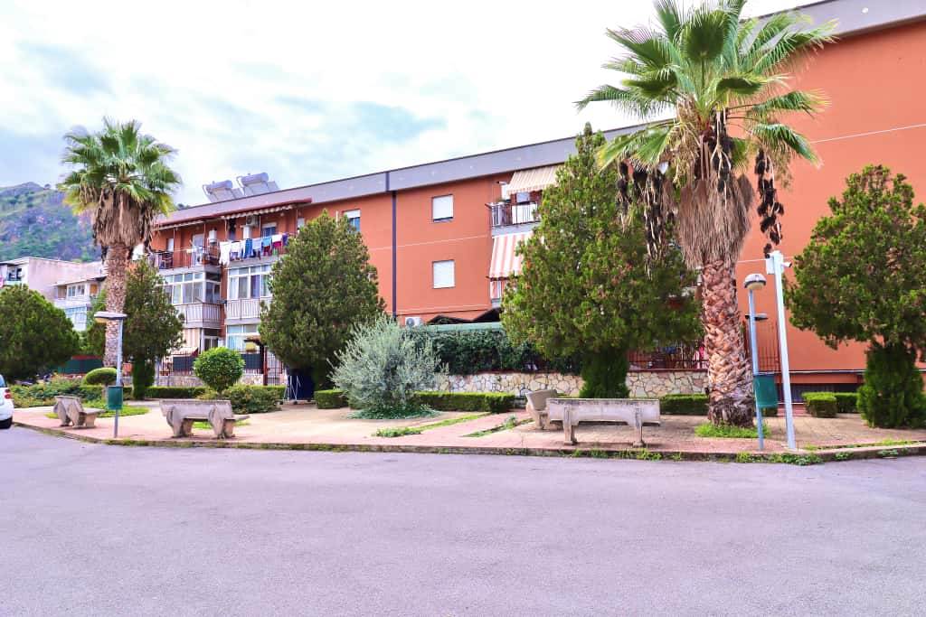 appartamento in vendita a Palermo in zona Villagrazia/Falsomiele