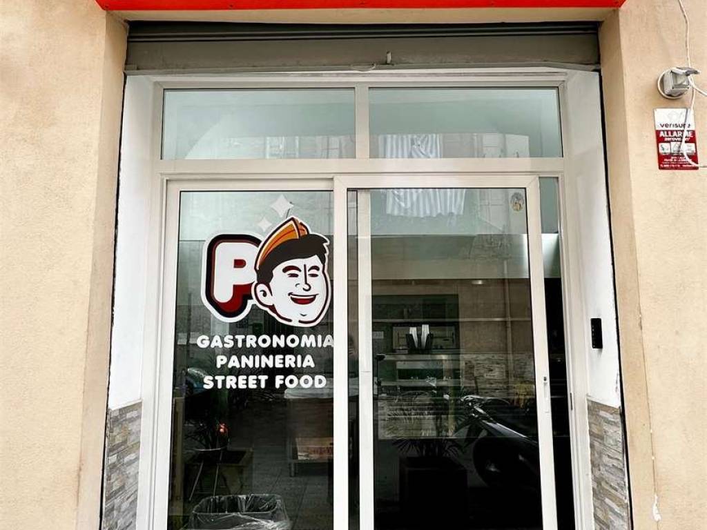 negozio in vendita a Palermo in zona Zisa