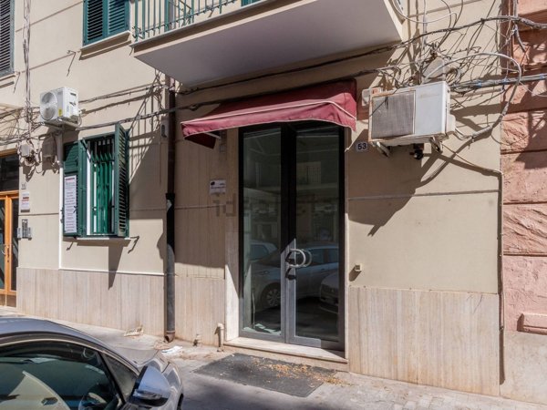 negozio in vendita a Palermo in zona Libertà