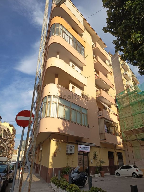 appartamento in vendita a Palermo in zona Oreto