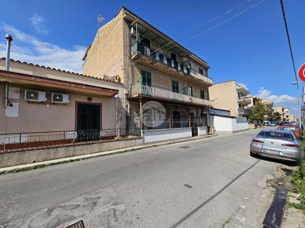 appartamento in vendita a Palermo in zona Chiavelli