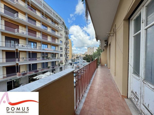 appartamento in vendita a Palermo in zona Malaspina/Palagonia