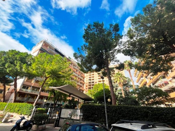 ufficio in vendita a Palermo in zona Malaspina/Palagonia