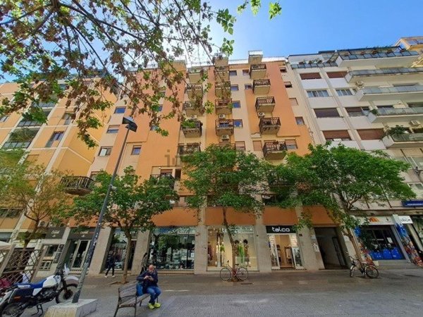 ufficio in vendita a Palermo in zona Libertà