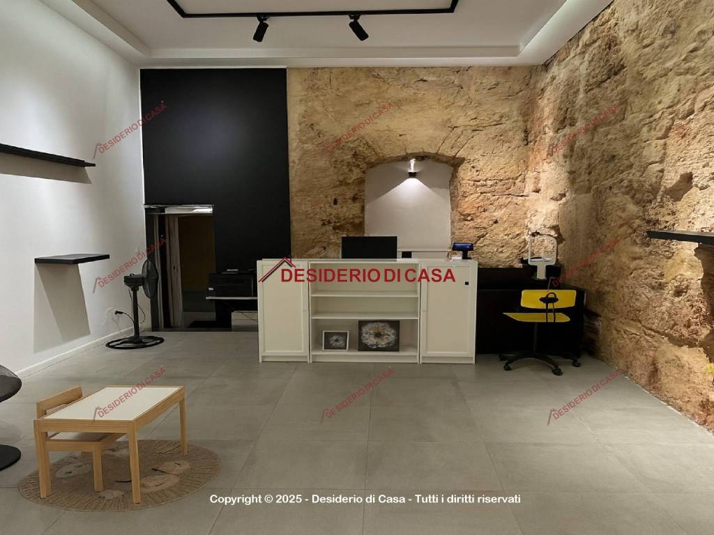negozio in vendita a Palermo in zona Centro storico