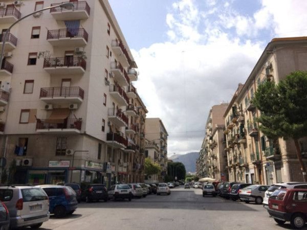 appartamento in vendita a Palermo in zona Zisa