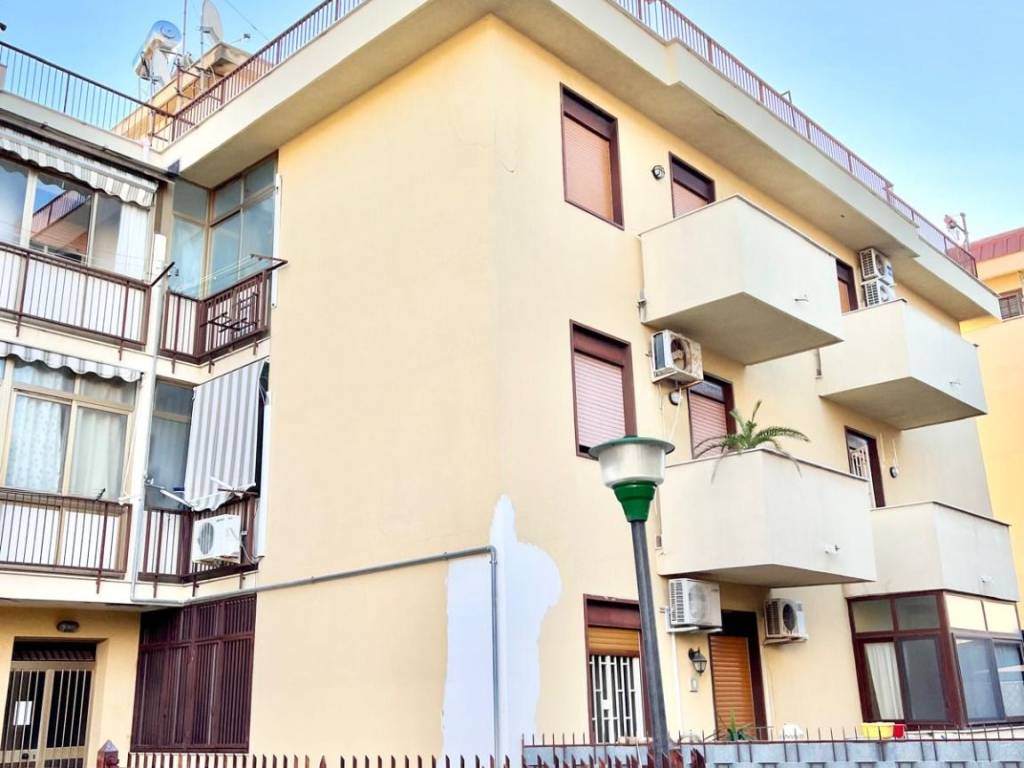 appartamento in vendita a Palermo in zona Partanna