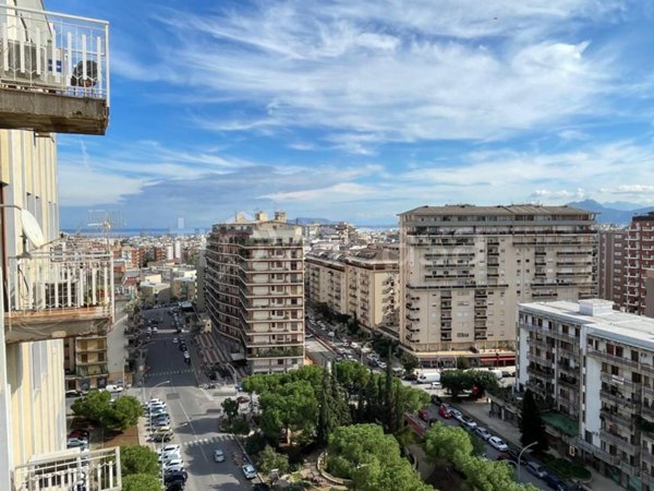 appartamento in vendita a Palermo in zona Malaspina/Palagonia