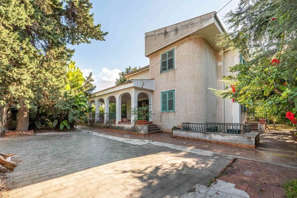casa indipendente in vendita a Palermo in zona Mondello