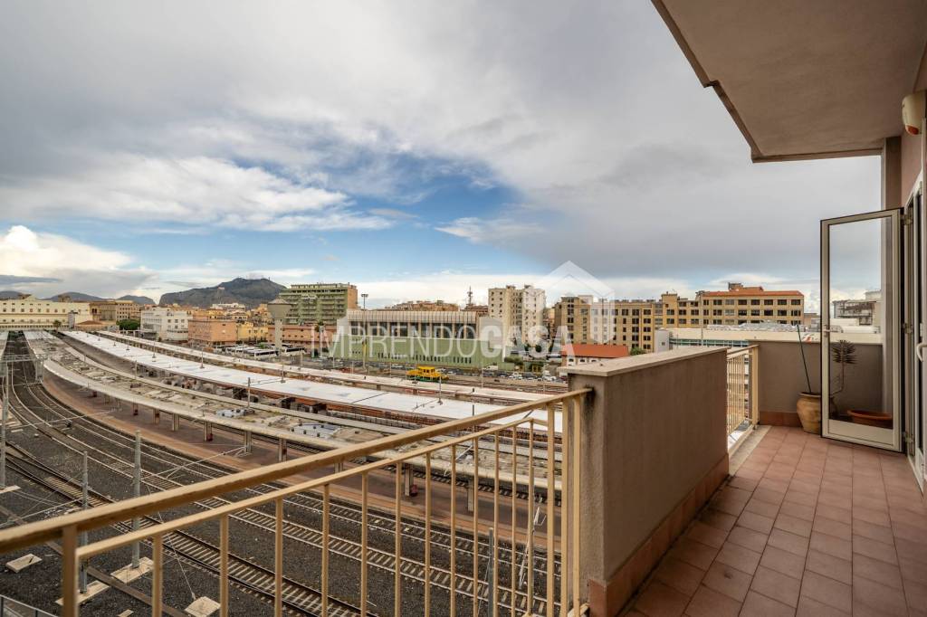 appartamento in vendita a Palermo in zona Oreto