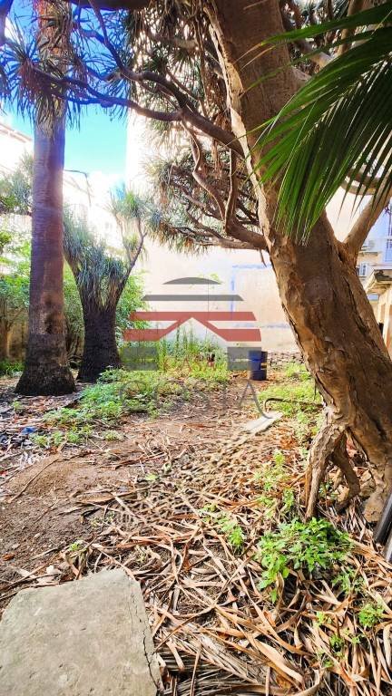 appartamento in vendita a Palermo in zona Politeama