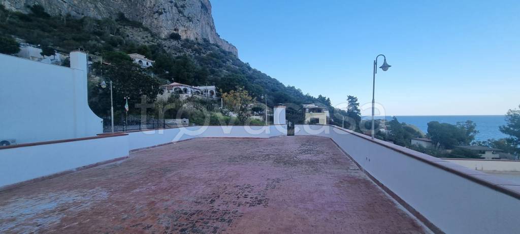 casa indipendente in vendita a Palermo in zona Libertà