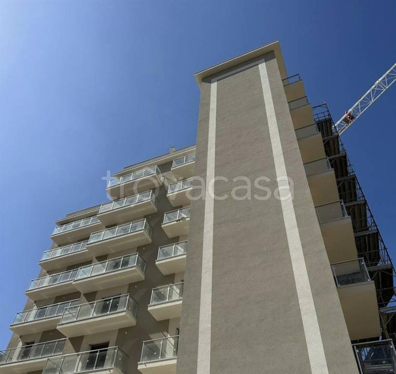 negozio in vendita a Palermo in zona Malaspina/Palagonia