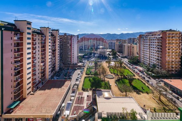 appartamento in vendita a Palermo in zona Malaspina/Palagonia