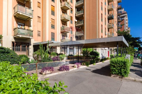 appartamento in vendita a Palermo in zona Malaspina/Palagonia