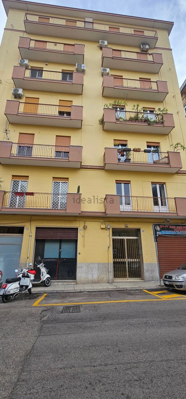 appartamento in vendita a Palermo in zona Montegrappa / Santa Rosalia