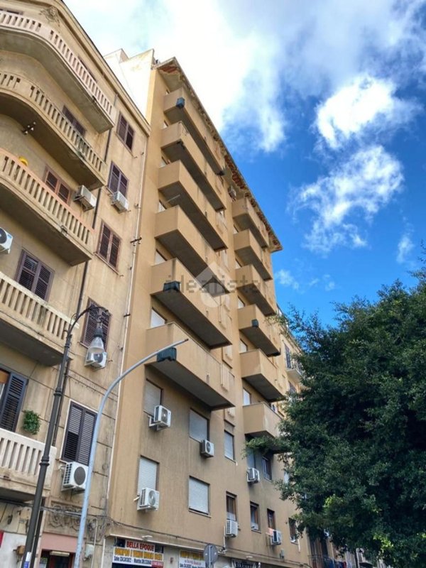 appartamento in vendita a Palermo in zona Oreto