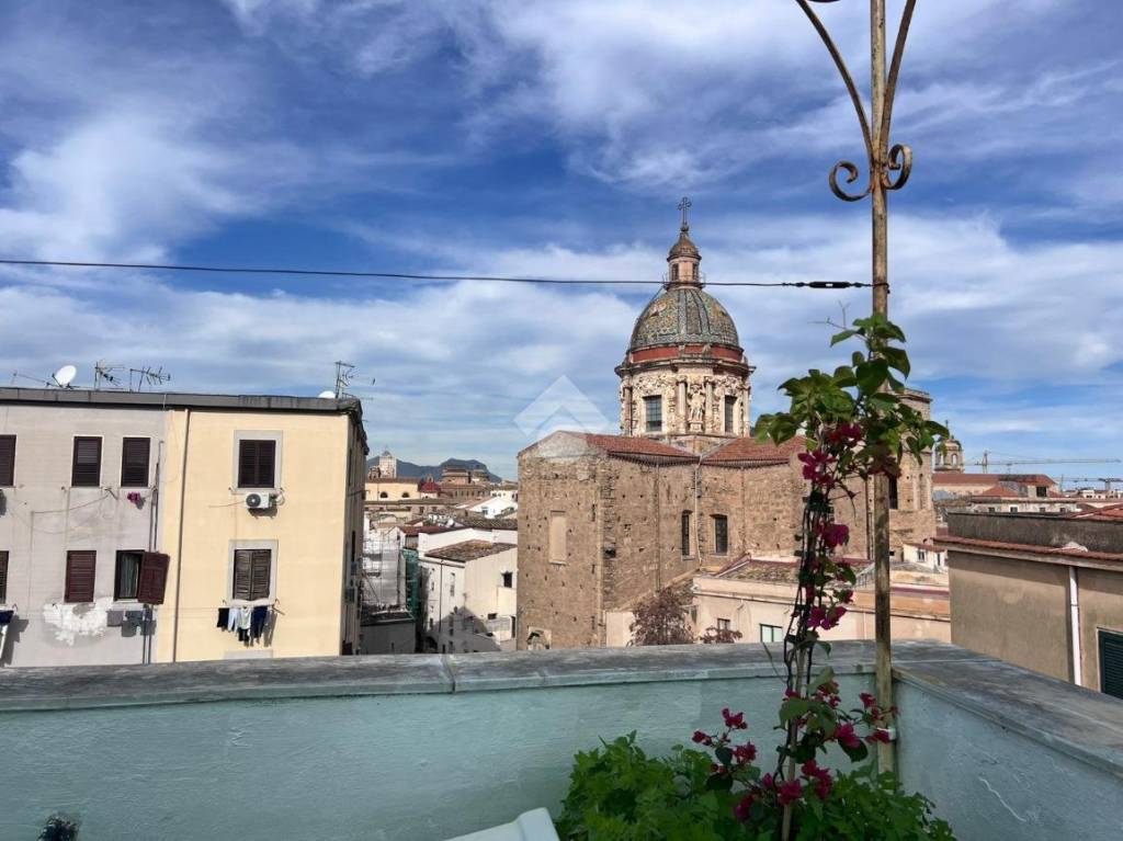appartamento in vendita a Palermo in zona Centro storico