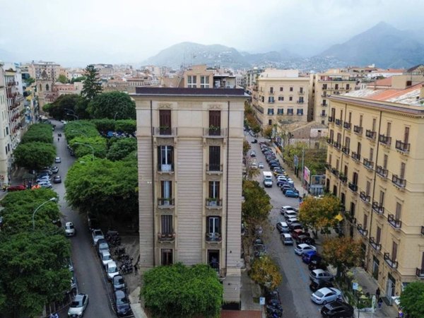 appartamento in vendita a Palermo in zona Politeama