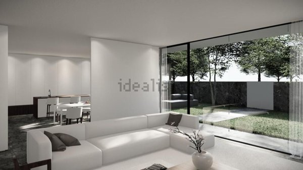 pentavano in vendita a Palermo in zona Mondello