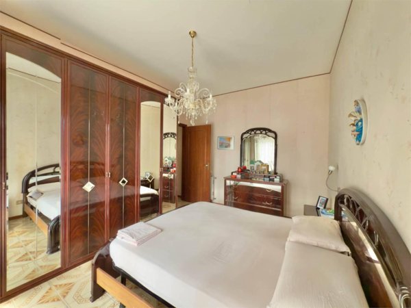 appartamento in vendita a Palermo in zona Malaspina/Palagonia
