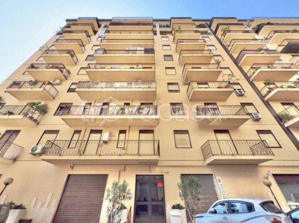 appartamento in vendita a Palermo in zona Malaspina/Palagonia