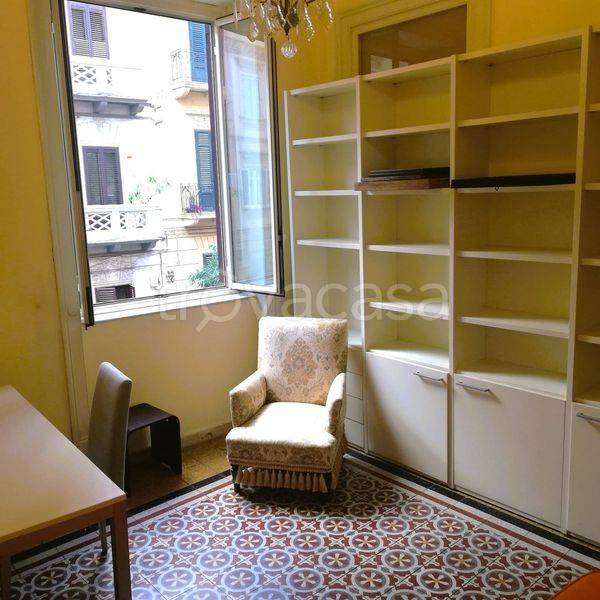 appartamento in vendita a Palermo in zona Zisa