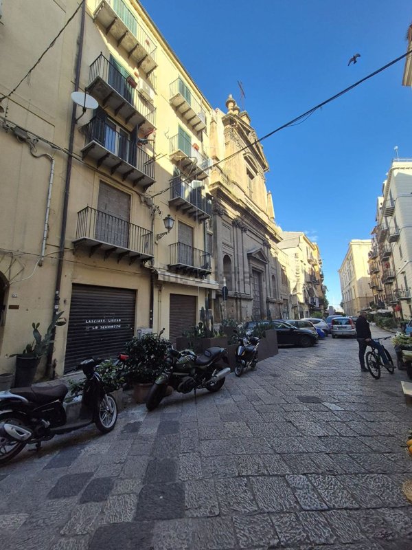 appartamento in vendita a Palermo in zona Centro storico