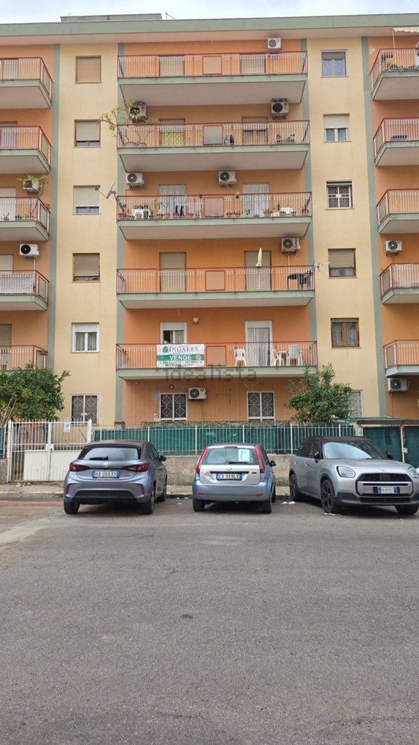 appartamento in vendita a Palermo in zona Roccella