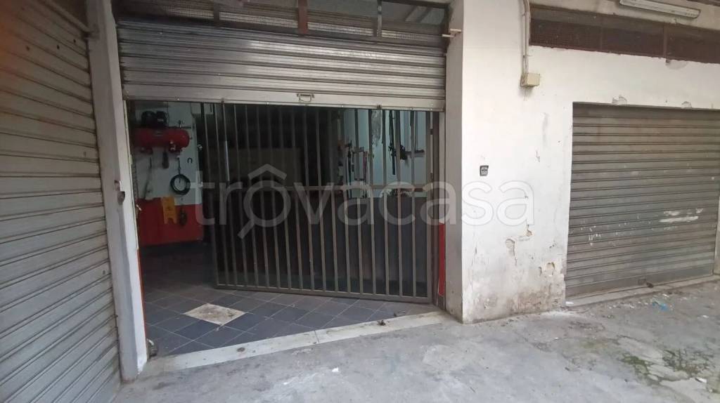 locale di sgombero in vendita a Palermo in zona Montepellegrino