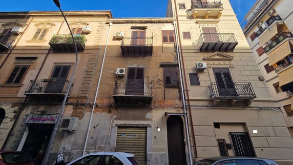 appartamento in vendita a Palermo in zona Zisa