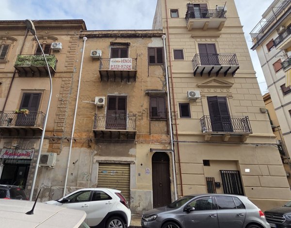 appartamento in vendita a Palermo in zona Zisa