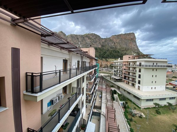 appartamento in vendita a Palermo in zona Arenella/Vergine Maria