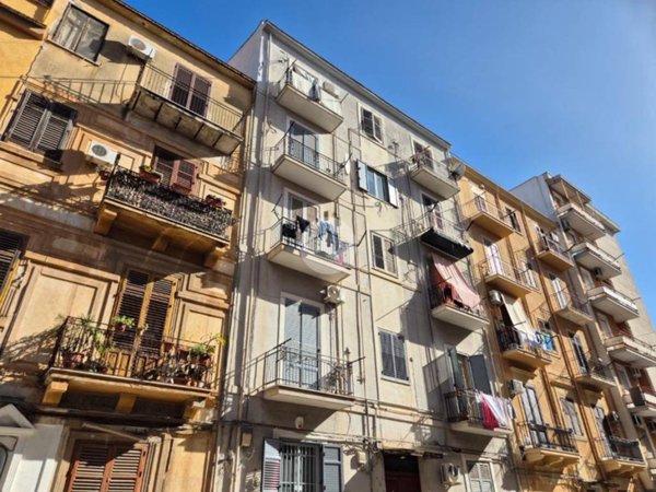 appartamento in vendita a Palermo in zona Montegrappa / Santa Rosalia