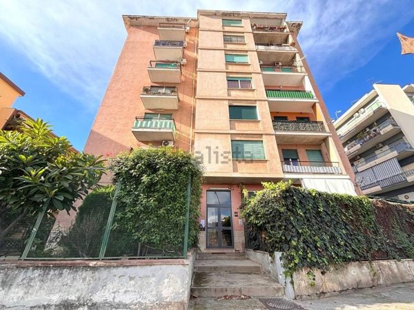appartamento in vendita a Palermo in zona Zisa