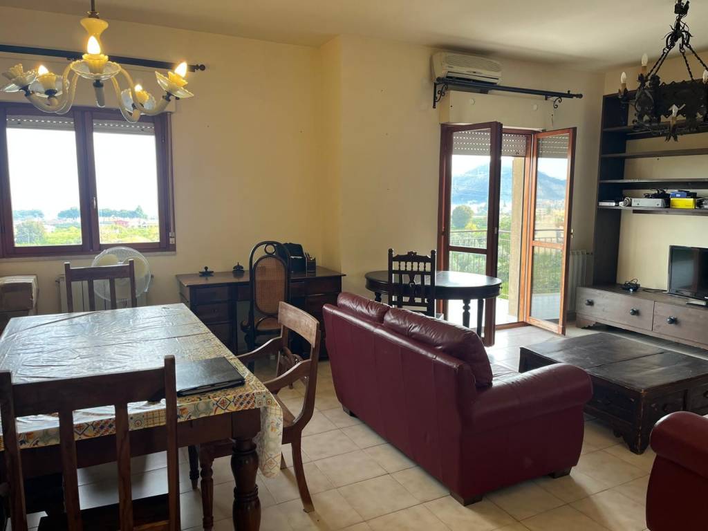 appartamento in vendita a Palermo in zona Villagrazia/Falsomiele