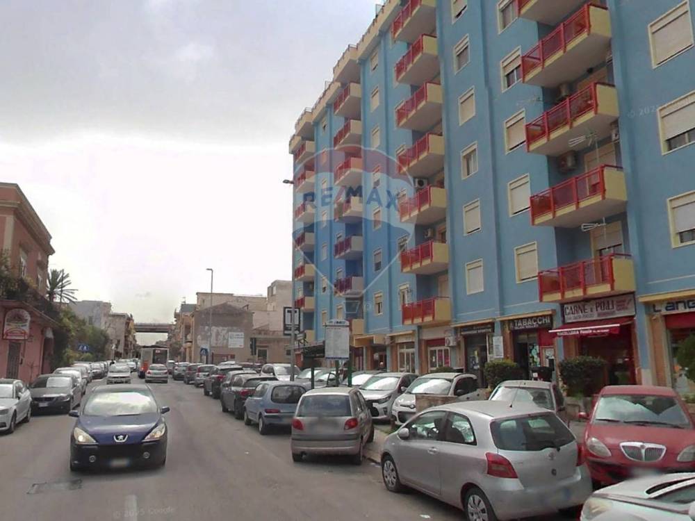 negozio in vendita a Palermo in zona Sferracavallo