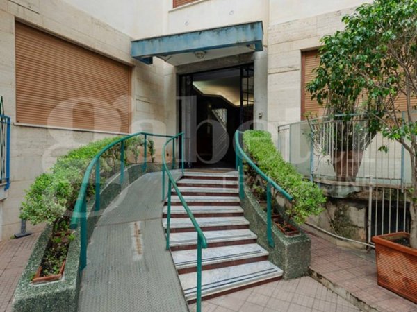 appartamento in vendita a Palermo in zona Politeama