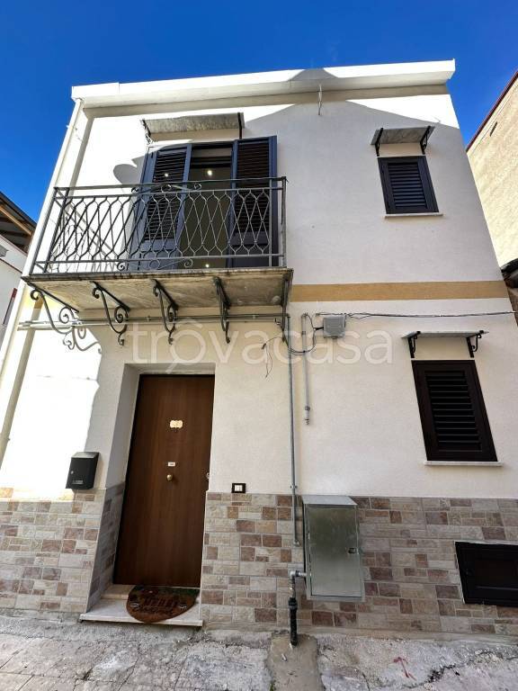 casa indipendente in vendita a Palermo in zona Chiavelli