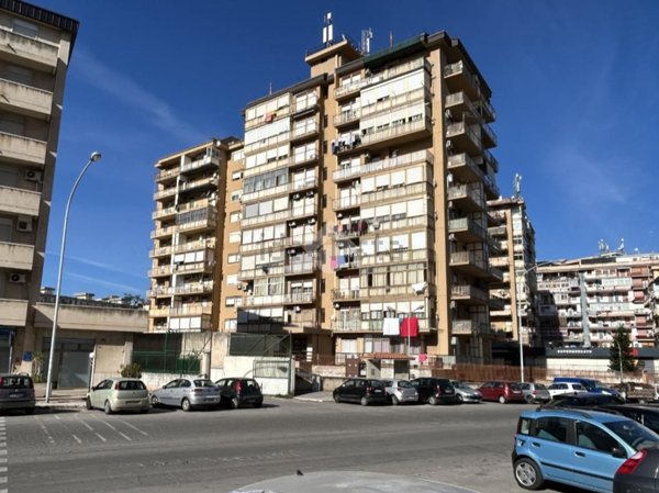 appartamento in vendita a Palermo in zona Villagrazia/Falsomiele