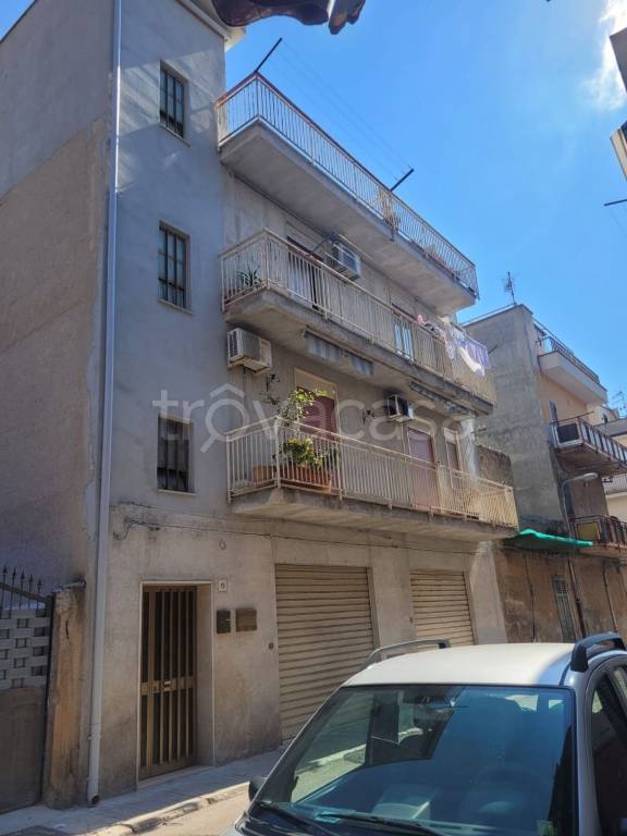 appartamento in vendita a Palermo in zona Partanna