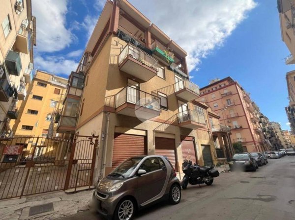 appartamento in vendita a Palermo in zona Malaspina/Palagonia