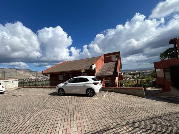 appartamento in vendita a Palermo in zona Baida